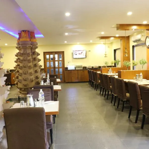 Hotel Sai Shubham,位于舍地的酒店