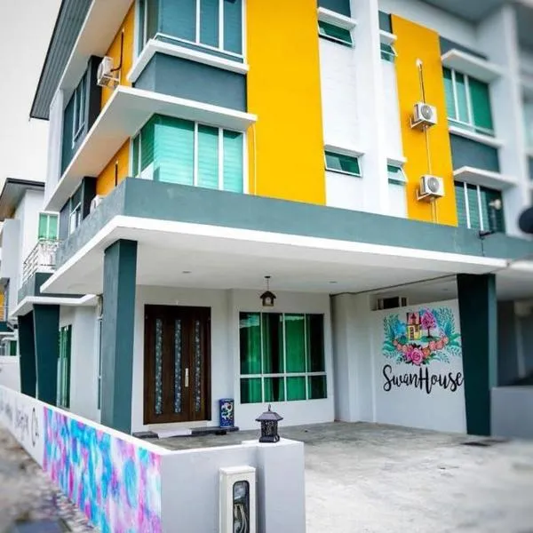 诗巫天鹅2号公寓，位于Kampong Keladi的酒店