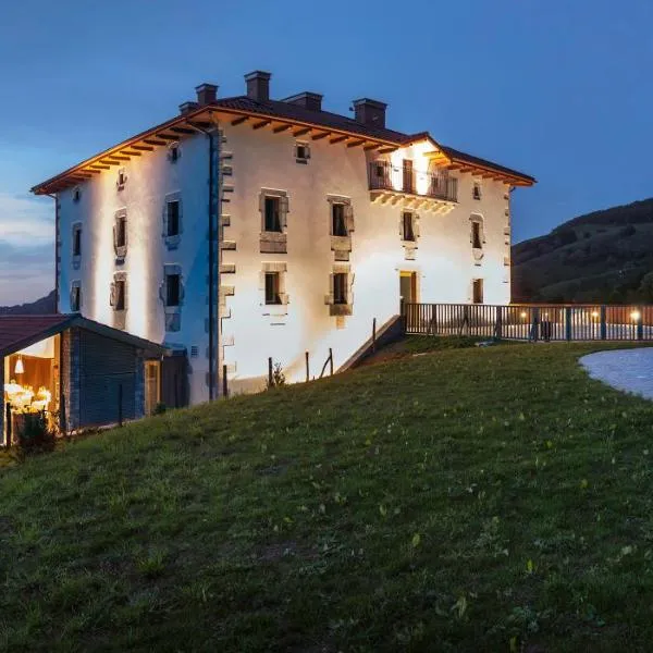 Palacio de Yrisarri by IrriSarri Land，位于Igantzi的酒店