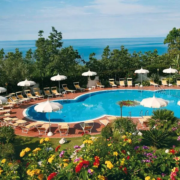 第勒尼安海酒店，位于帕尔盖利亚的酒店