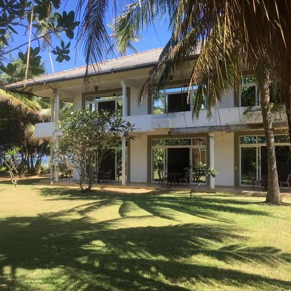 Raja Beach Hotel，位于巴勒皮蒂耶的酒店