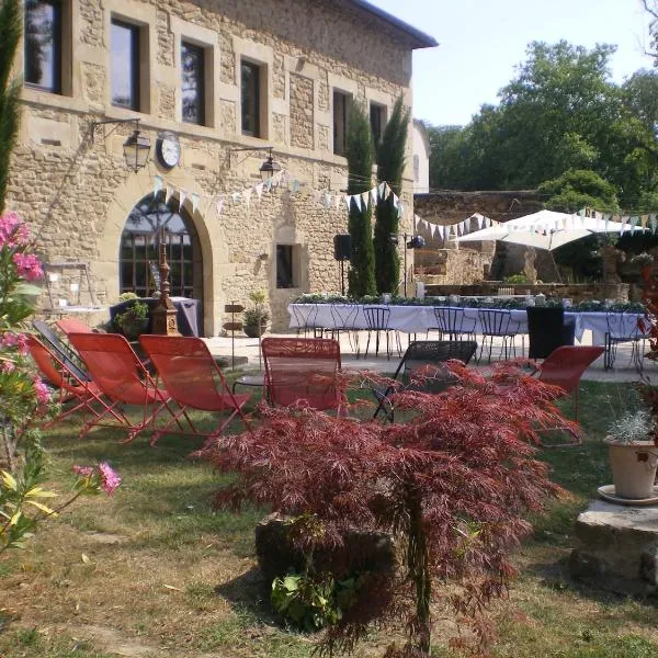 GITE de la RENAISSANTE，位于Les Veyrières的酒店
