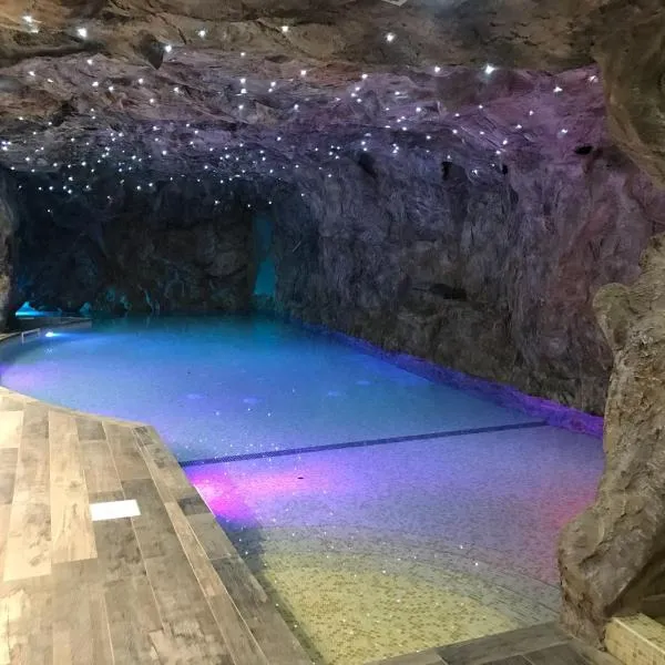 National Park Hotel & Spa，位于Cotronei的酒店