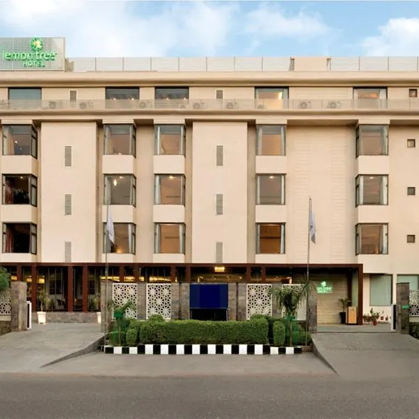 Lemon Tree Hotel Alwar，位于Bagar Meo的酒店