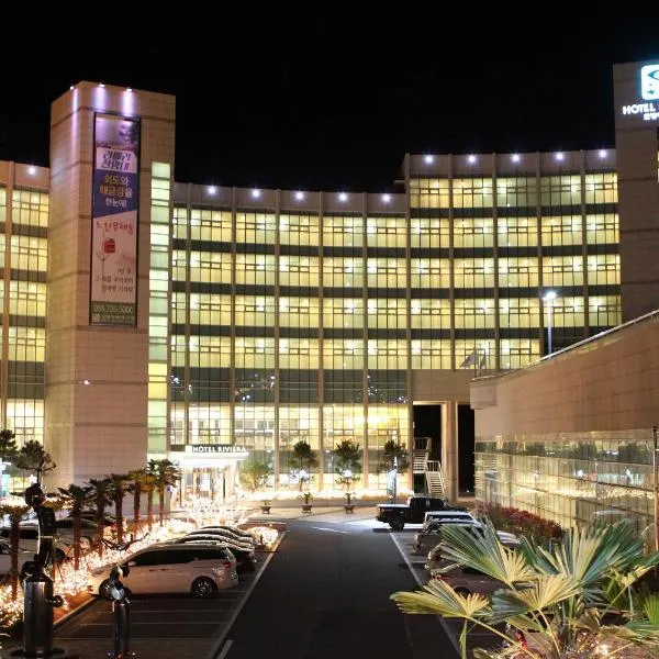 巨济里维埃拉酒店，位于Sodong-ni的酒店