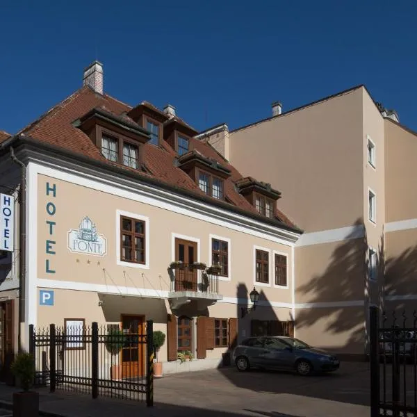 丰泰酒店，位于Rábaszentmihály的酒店