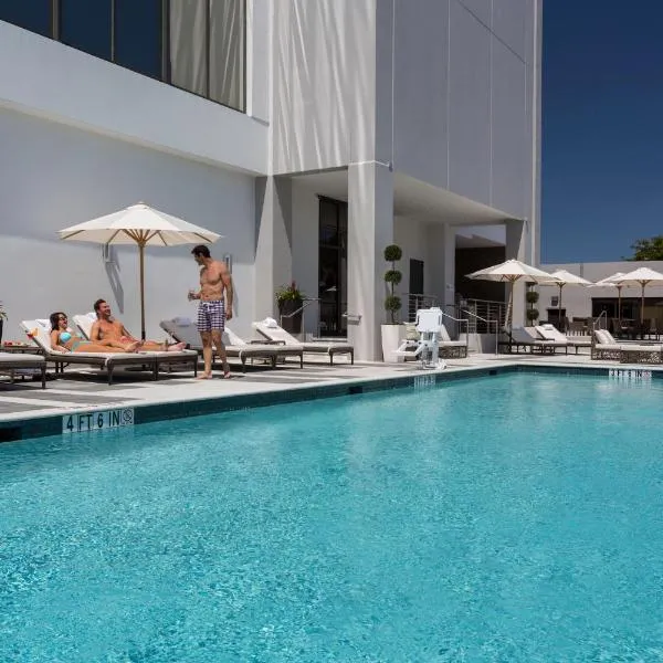 迈阿密机场EB酒店，位于迈阿密的酒店