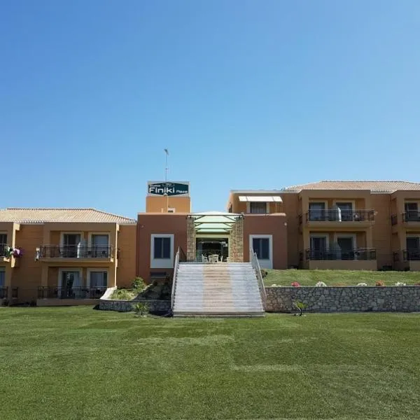 Finiki Plaza，位于Akritokhórion的酒店