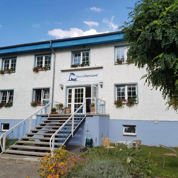Haus ÜberLand，位于Sundhagen的酒店