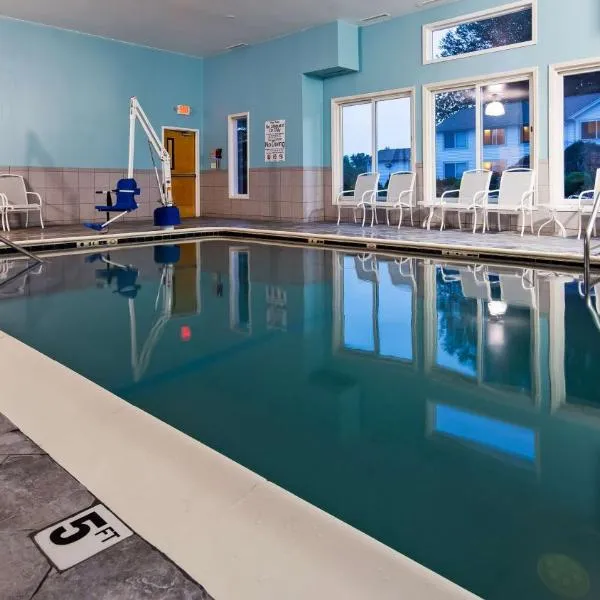 The Inn on Storrs，位于Mansfield Center的酒店