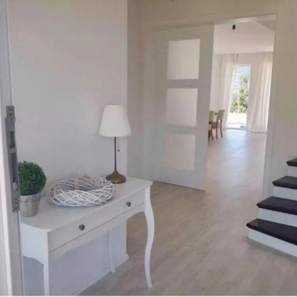 Villa Renata Mit außen Pool，位于查普利纳的酒店