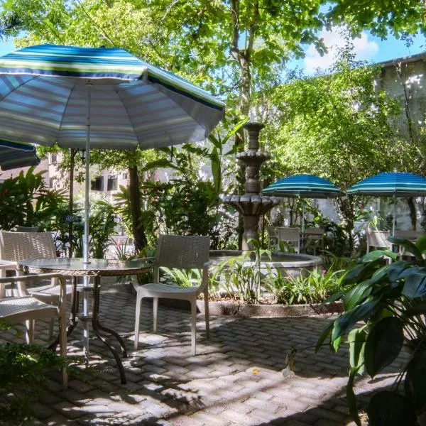 Hotel Arazá - Lago Agrio，位于新洛哈的酒店