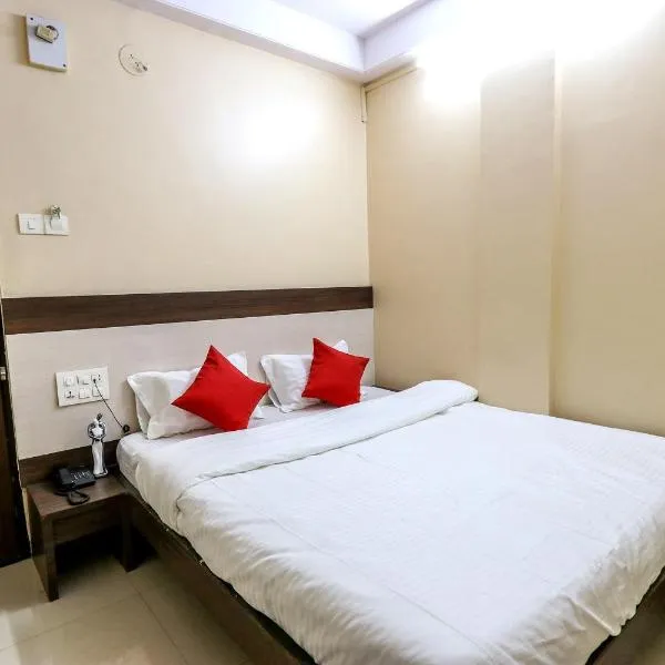 Collection O Kolhapur Central Bus Terminal Formerly Hotel Ashish Deluxe，位于戈尔哈布尔的酒店