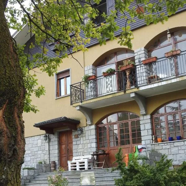 Appartamenti La Menaresta quiet & relax，位于Magreglio的酒店