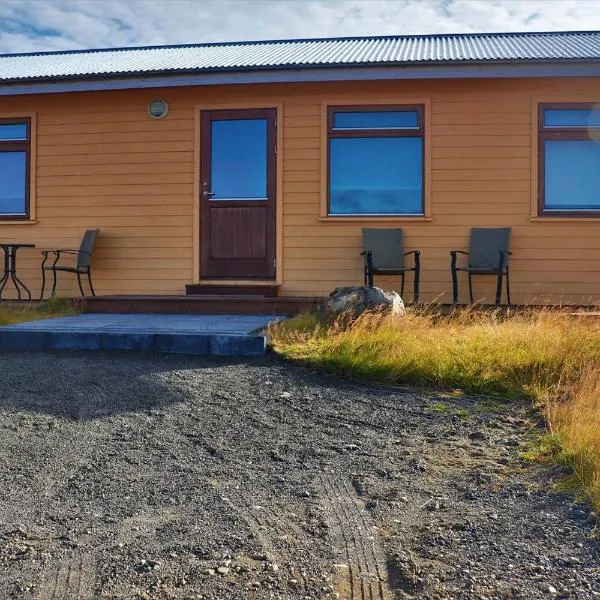 Fossatún Sunset Cottage，位于Geirshlíð的酒店