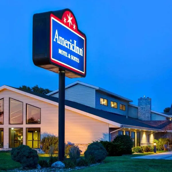 AmericInn by Wyndham Iowa Falls，位于Williams的酒店