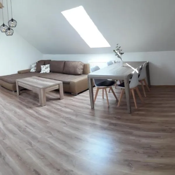 Apartmán ZA-KA 1 ubytování Litovel，位于Červenka的酒店