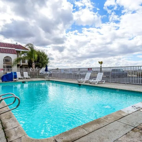 Studio 6-Buttonwillow, CA，位于巴顿威洛的酒店