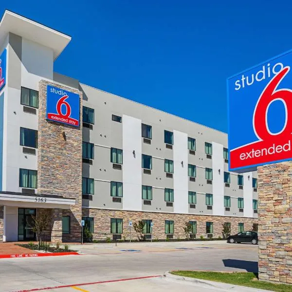 Studio 6-Buda, TX，位于布达的酒店