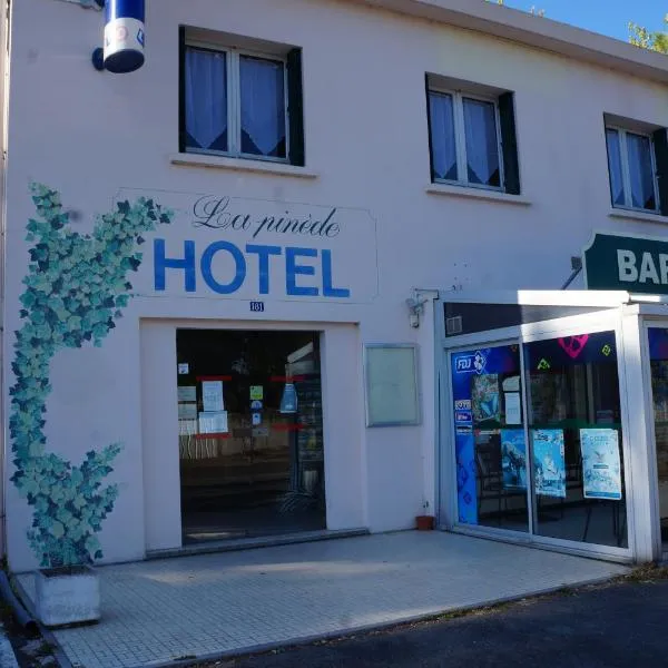 Hotel Pinede，位于Plage-des-Demoiselles的酒店