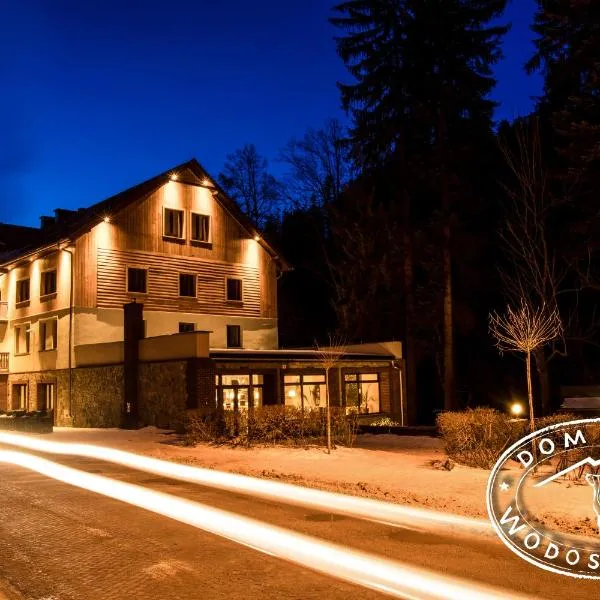 多姆纳沃杜思巴登旅馆，位于米迪格兹的酒店