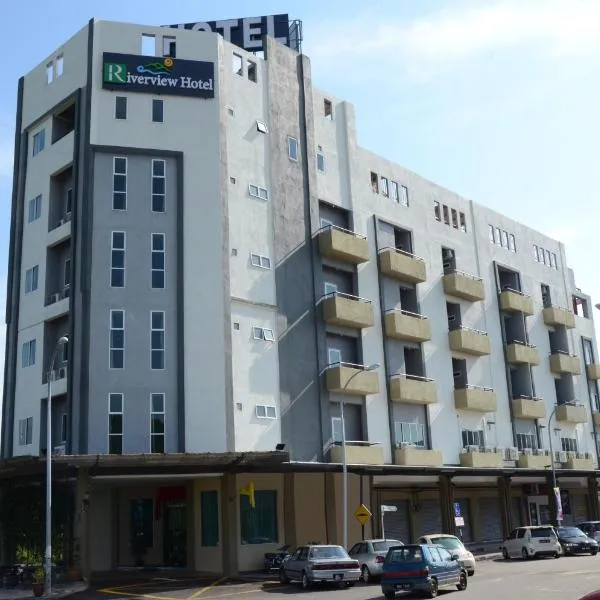 Riverview Hotel，位于Batu Kikir的酒店