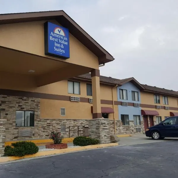 Americas Best Value Inn & Suites Harrisonville，位于Harrisonville的酒店
