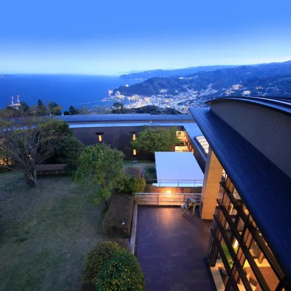Hotel Grand Bach Atami Crescendo，位于热海的酒店