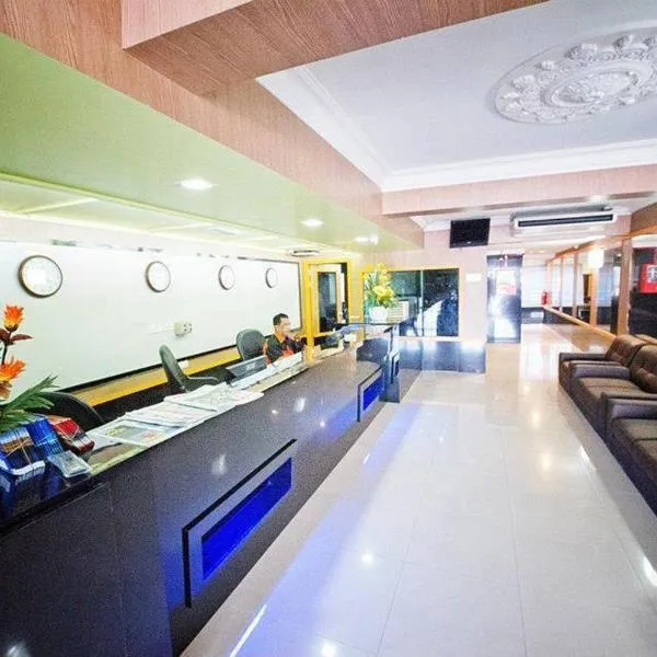 Hotel Bintang Indah，位于Kampong Gong Merbau的酒店