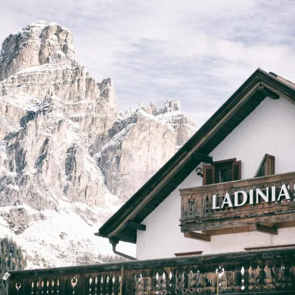 拉迪亚娜高山酒店，位于科瓦拉因巴迪亚的酒店