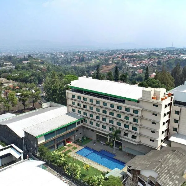 Novena Hotel Bandung，位于Genteng的酒店
