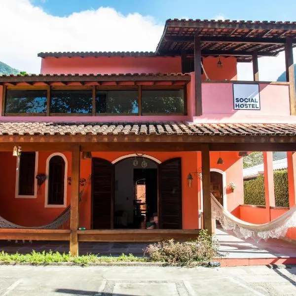 Social Ilha Grande Hostel，位于Saco do Ceu的酒店