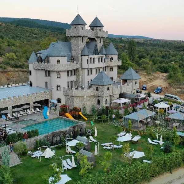 Royal Valentina Castle，位于奥格尼亚诺沃的酒店