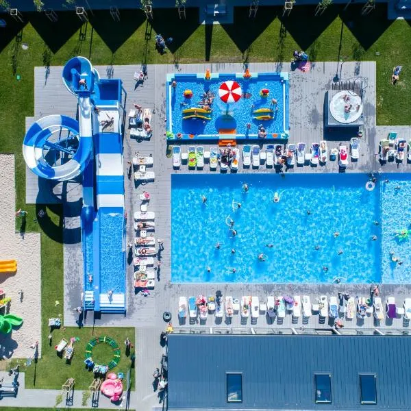 Holiday Park & Resort Rowy，位于罗威的酒店
