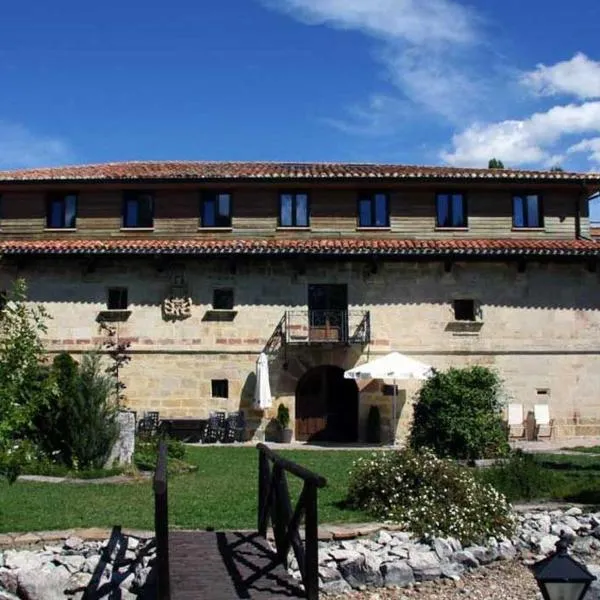 Hotel Posada Fuentes Carrionas，位于San Martín de los Herreros的酒店