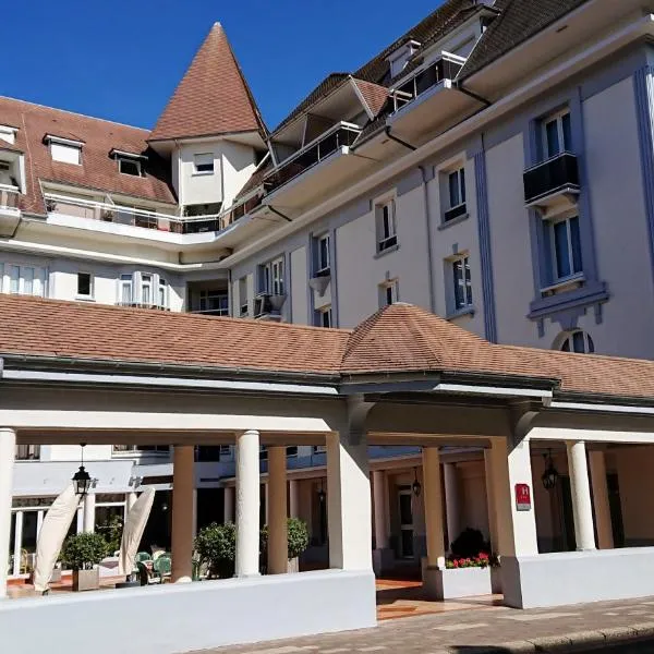 布里斯托尔酒店，位于勒图凯-巴黎普拉日的酒店