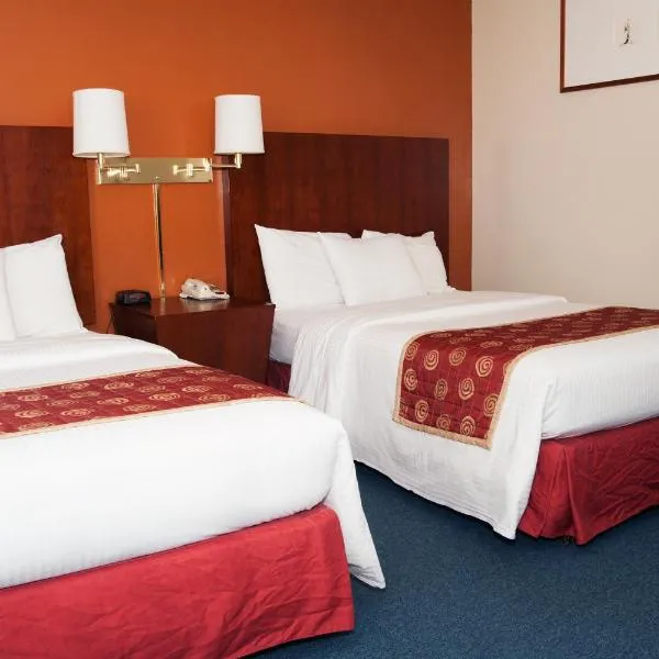 普利茅斯红地毯套房酒店 ，位于Hebron的酒店