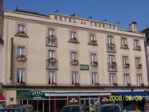 旅游酒店，位于Saint-Laurent-les-Tours的酒店