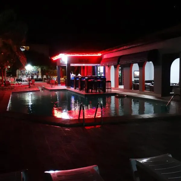 海景花园酒店 ，位于Sukuta的酒店