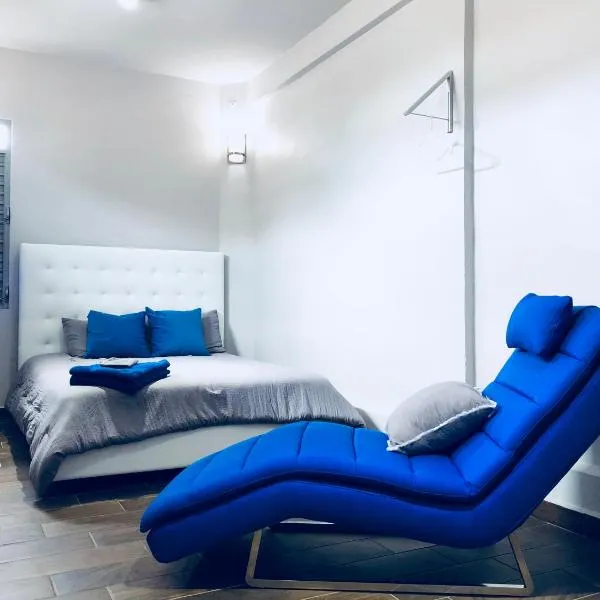 Modern Suite #0 - best location，位于Maleza的酒店