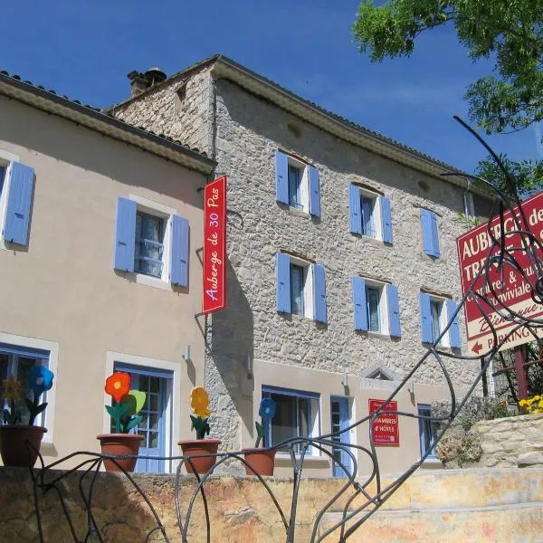 特伦特帕斯住宿加早餐旅馆，位于Chalançon的酒店