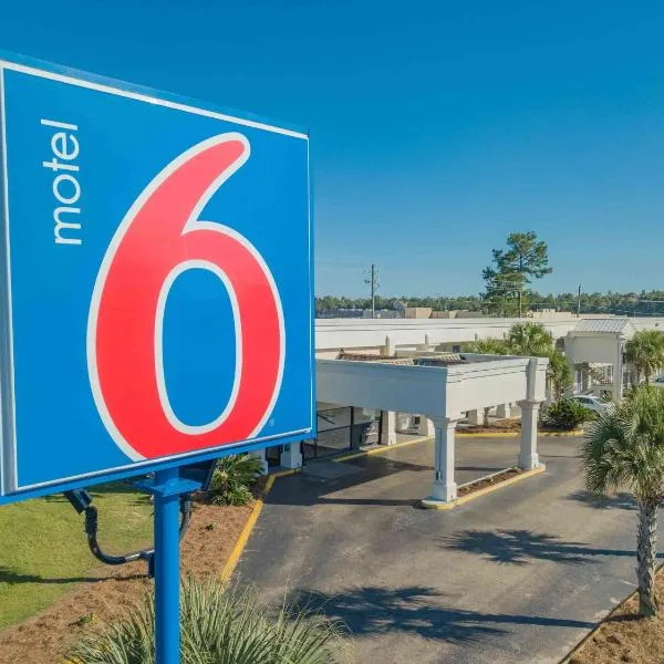 Motel 6-Saraland, AL，位于萨拉兰的酒店