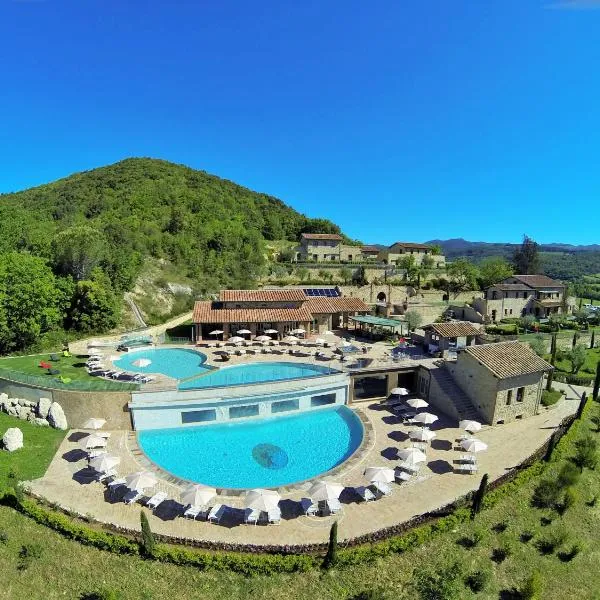 Spa Resort Fonte Alla Lepre，位于蒙泰卡蒂尼瓦尔迪切奇纳的酒店