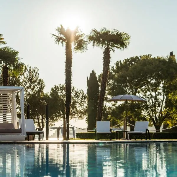 美丽海湾豪华Spa度假酒店，位于加达湖畔帕登赫的酒店