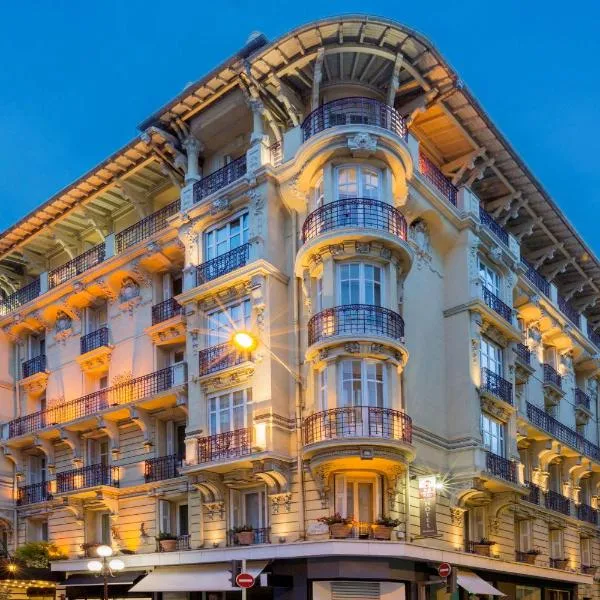 尼斯马塞纳贝斯特韦斯特酒店，位于Saint-Andre-de-la-Roche的酒店