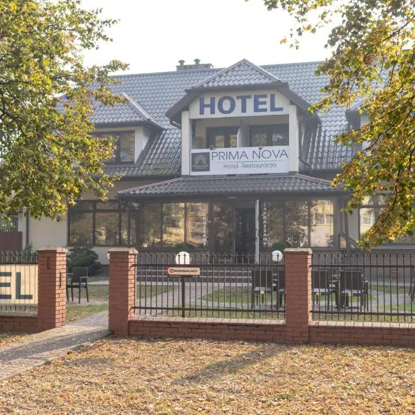 普利马公寓式酒店，位于普瓦维的酒店