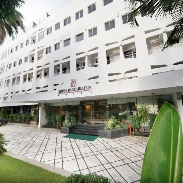 Hotel Shree Panchratna Pune，位于浦那的酒店
