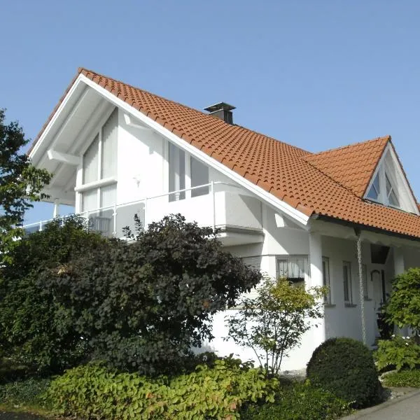 Haus Obere Weinburg，位于博登斯边的拉多夫采尔的酒店