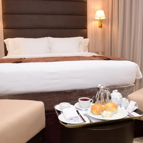 Monty Suites & Golf，位于乌约的酒店