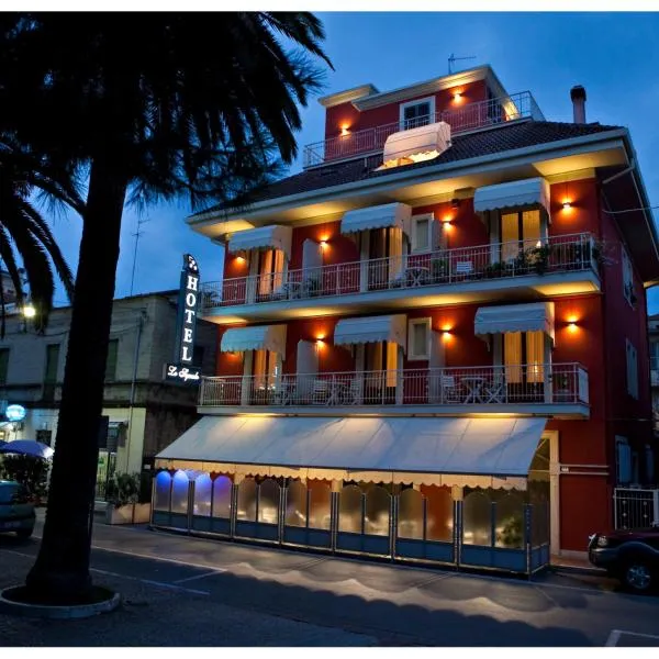 罗斯库瓦洛酒店，位于阿斯科利港的酒店